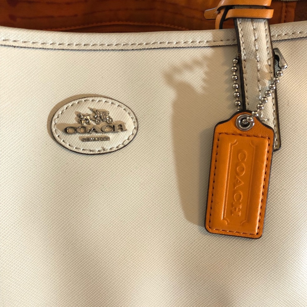 Authentic LARGE Coach Winter White Tote Bag Purse - Picture 3 of 6